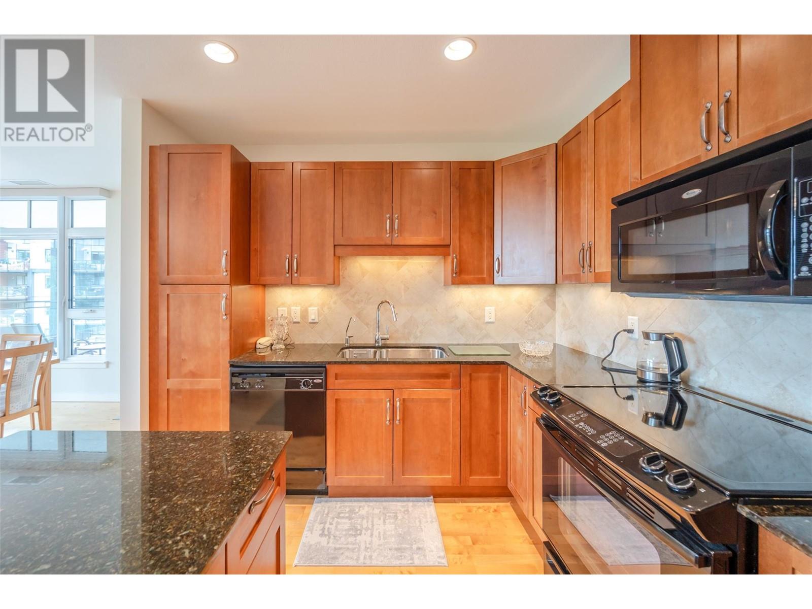 406 3301 Skaha Lake Road, Penticton