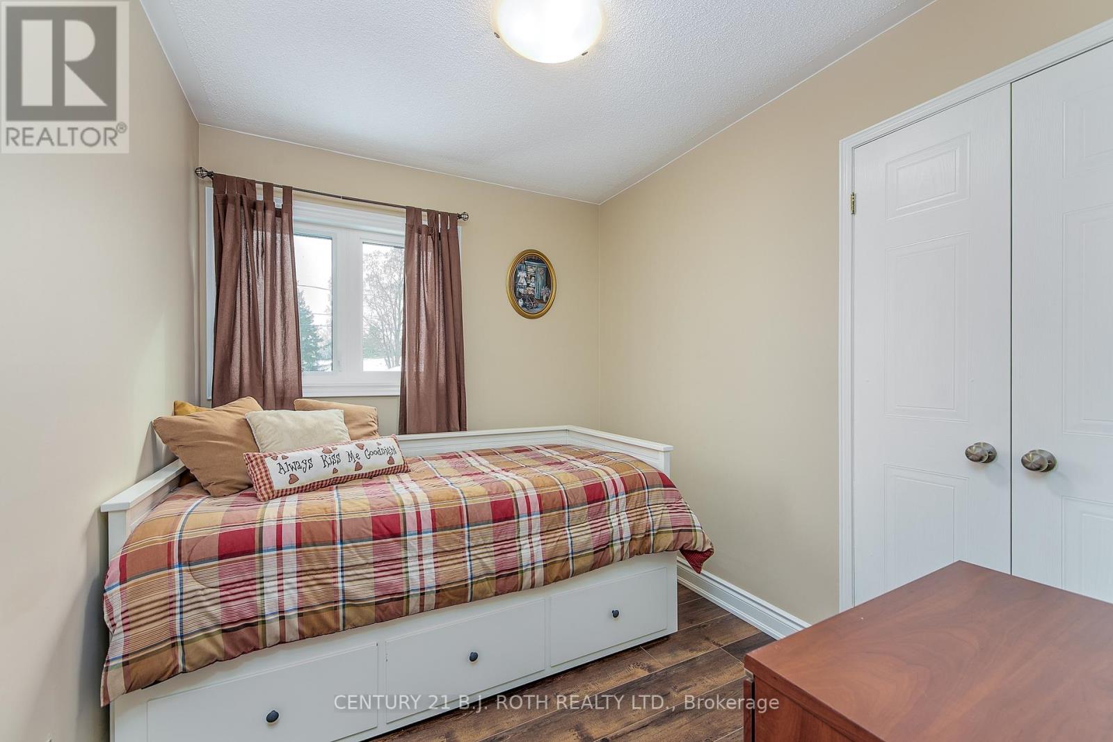 Photo 16 of 239 Centre Street, Essa ON