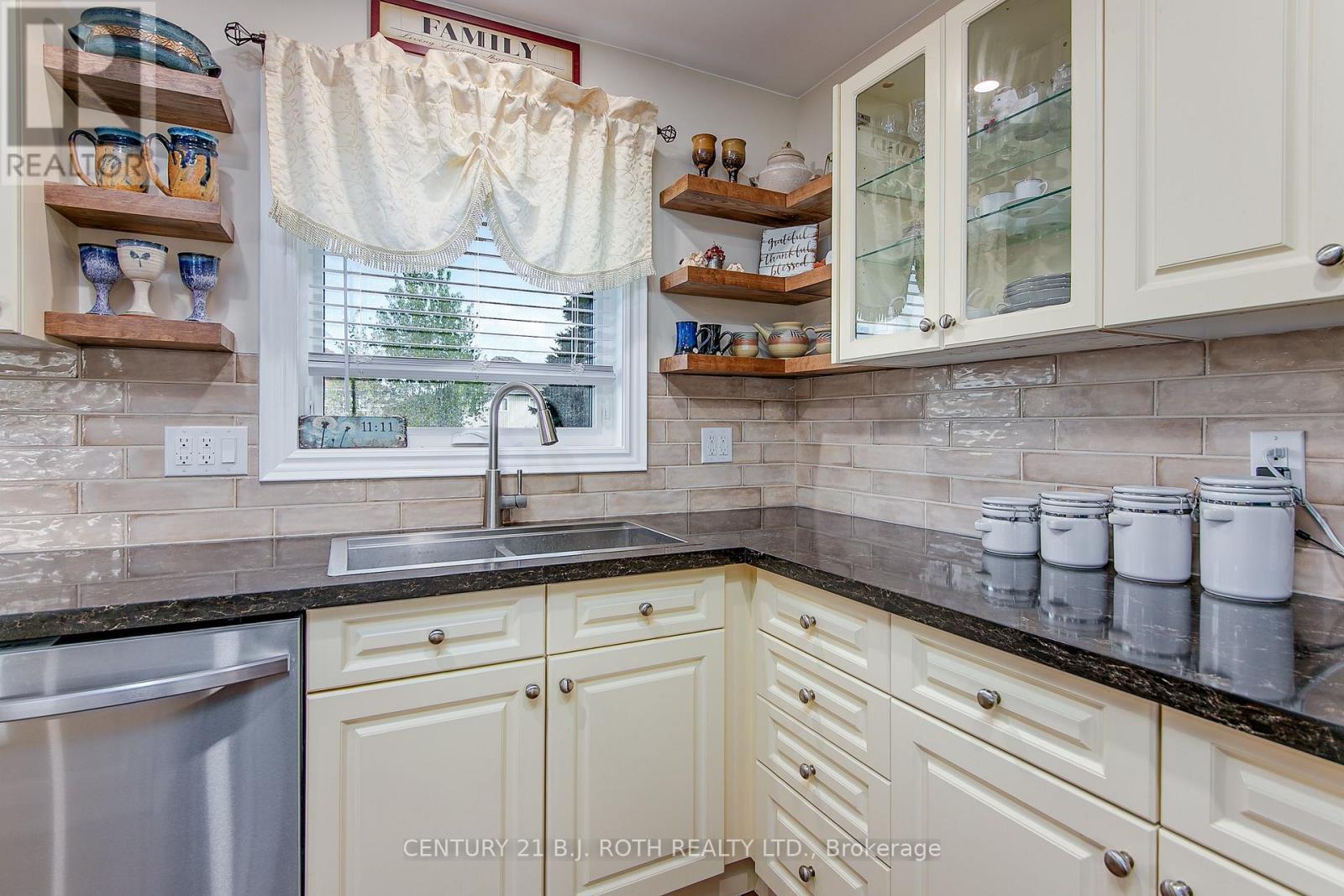 Photo 6 of 239 Centre Street, Essa ON
