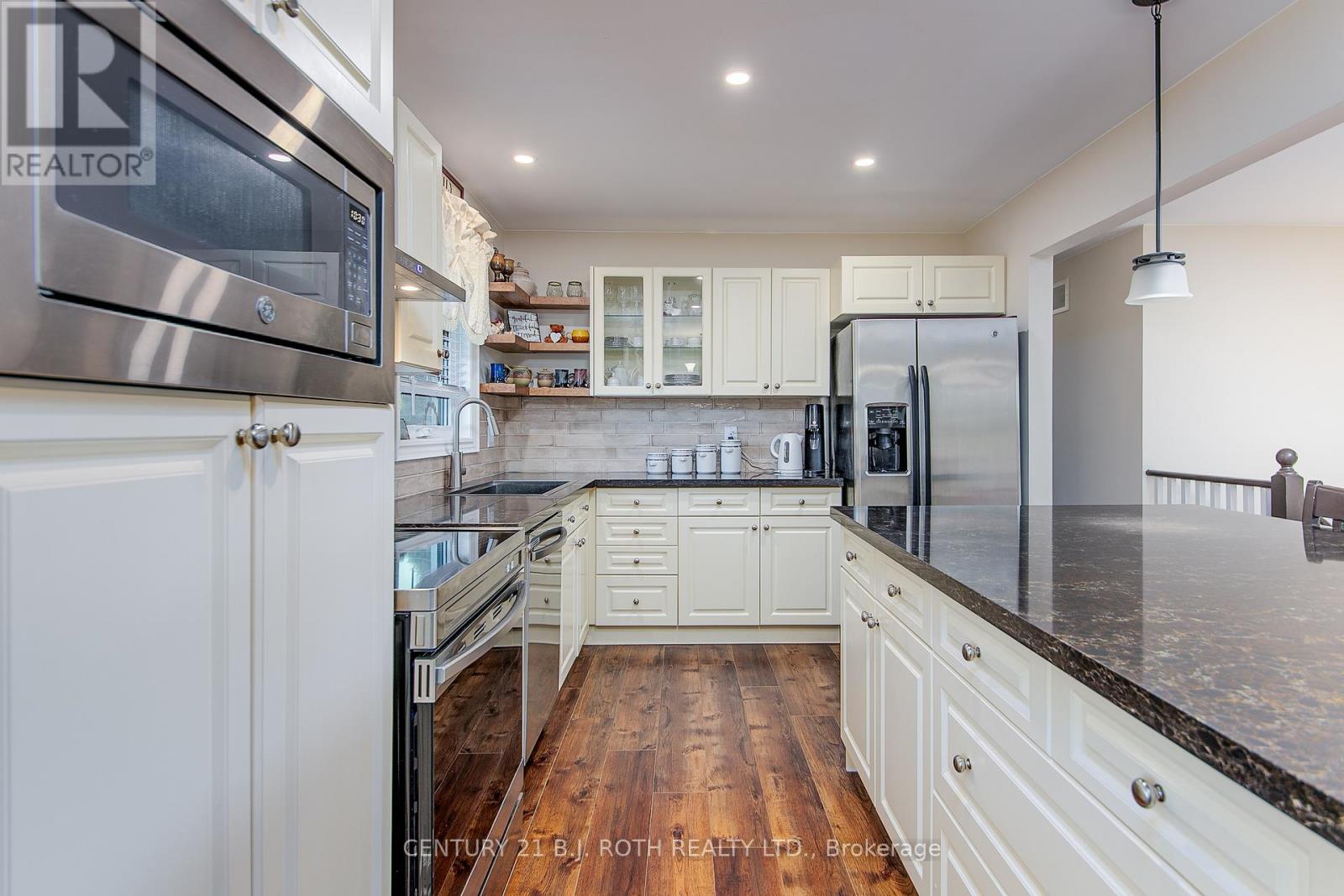 Photo 7 of 239 Centre Street, Essa ON