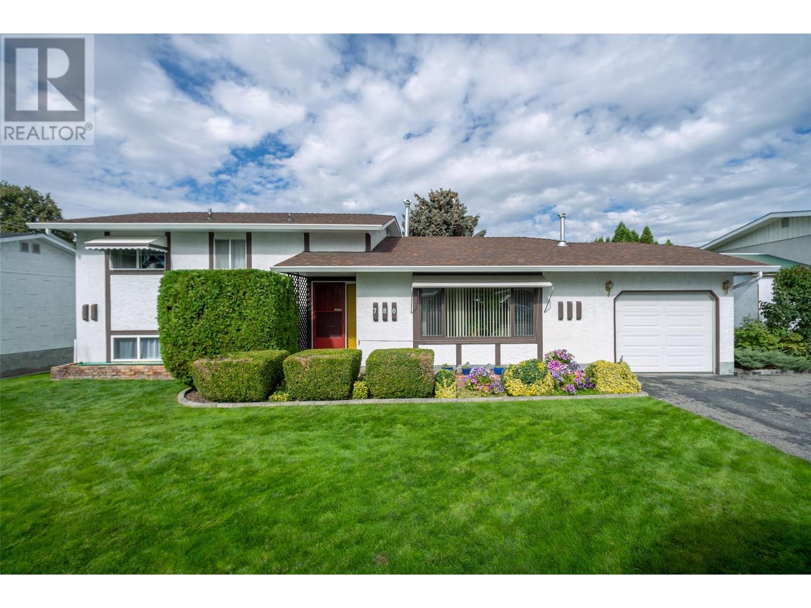 780 Dundee Road, Kelowna