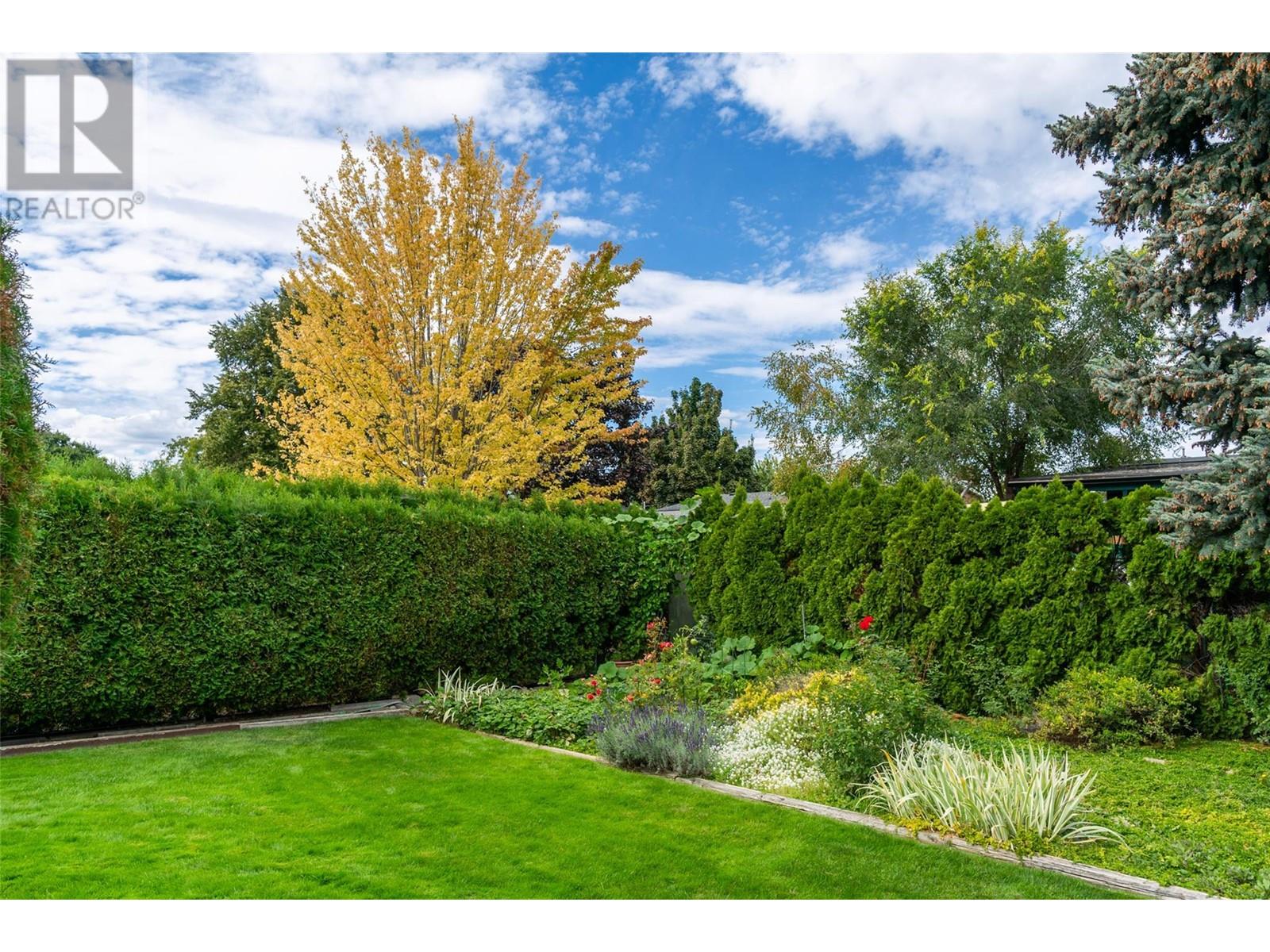Photo 21 of 780 Dundee Road, Kelowna BC