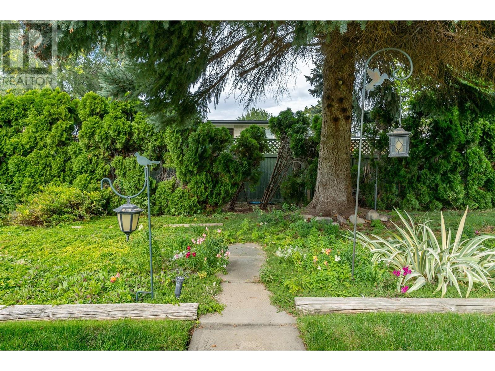 Photo 20 of 780 Dundee Road, Kelowna BC