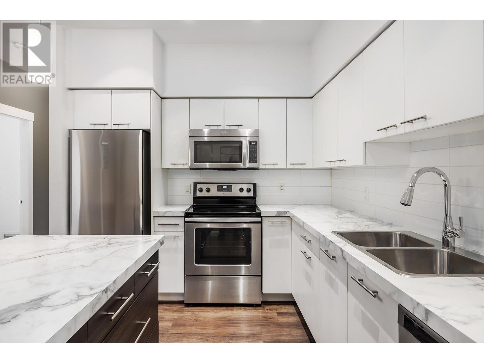 214 975 Academy Way, Kelowna