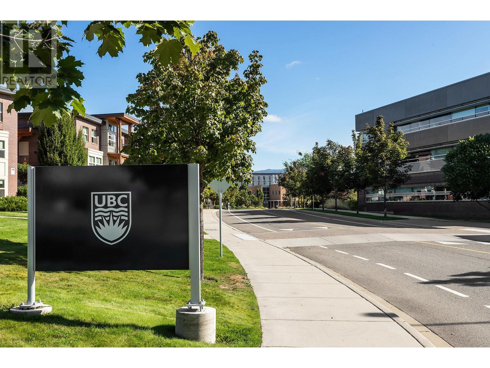 214 975 Academy Way, Kelowna