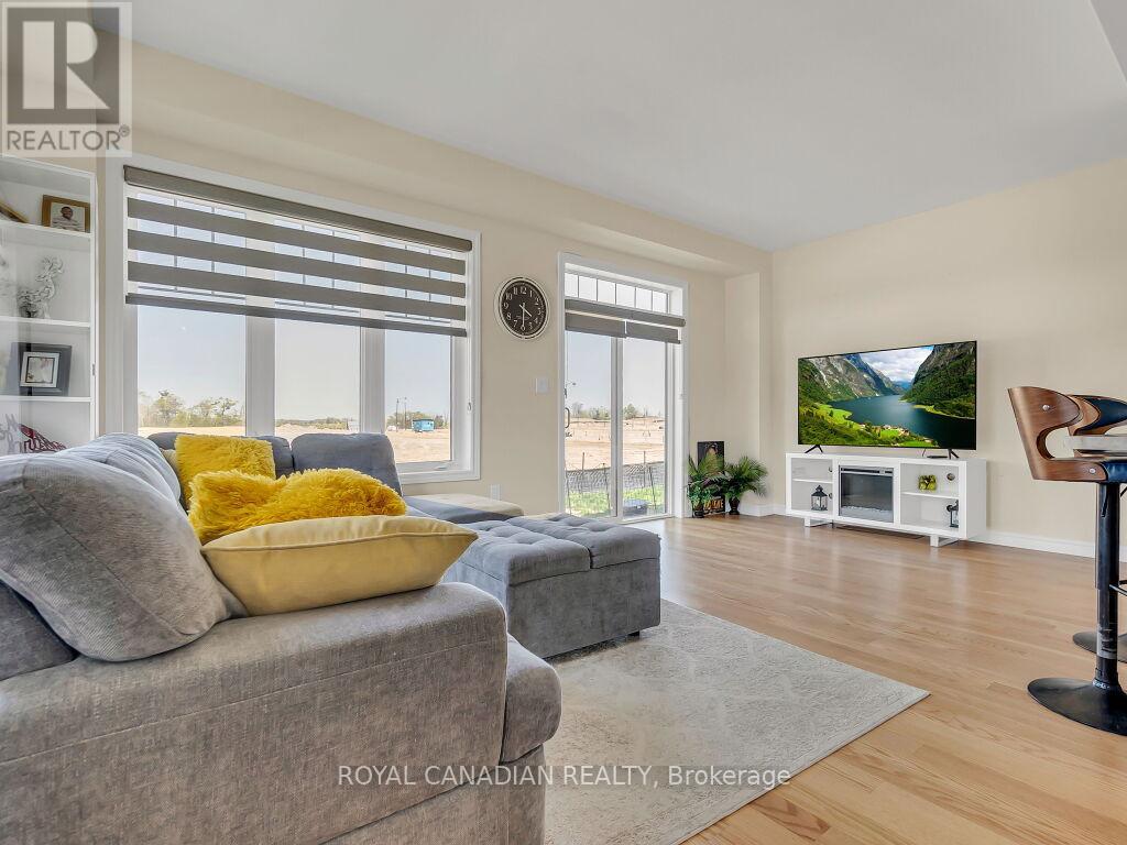 Photo 20 of 84 Rainbow Drive, Haldimand ON