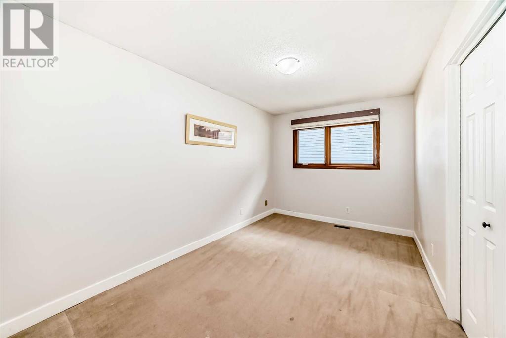 Single Family House Bungalow for Sale in   Street NE Temple Calgary 