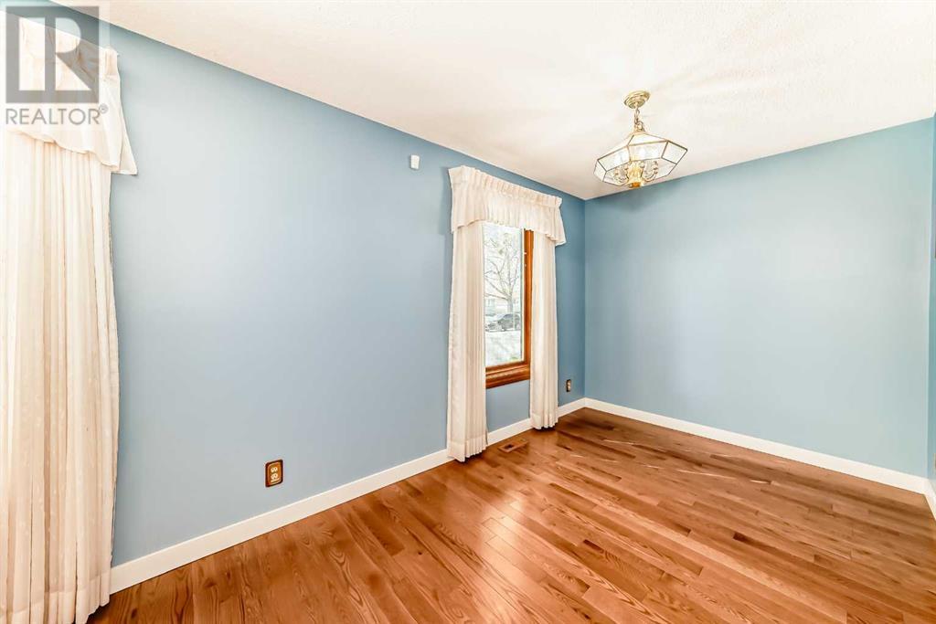 Single Family House Bungalow for Sale in   Street NE Temple Calgary 