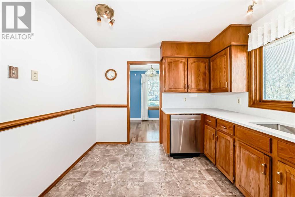 Single Family House Bungalow for Sale in   Street NE Temple Calgary 