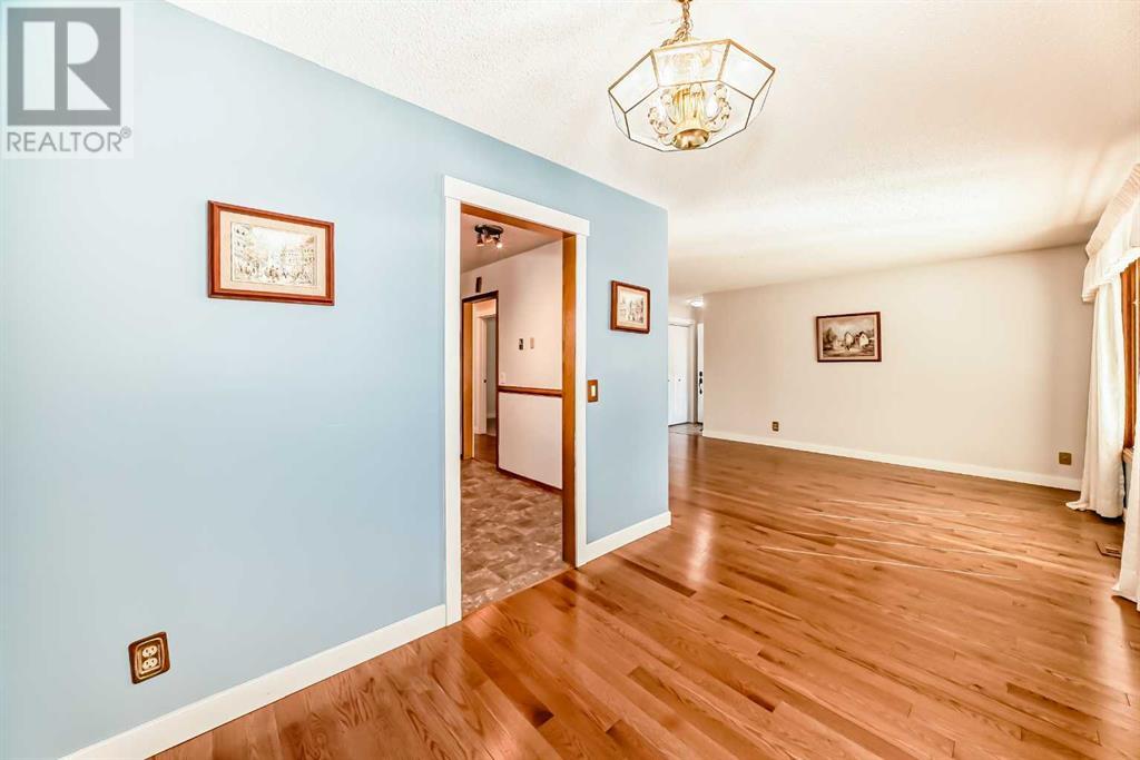 Single Family House Bungalow for Sale in   Street NE Temple Calgary 
