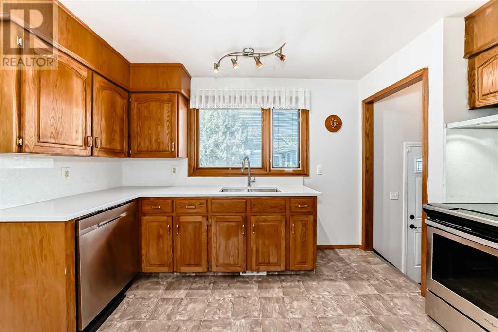 Single Family House Bungalow for Sale in   Street NE Temple Calgary 