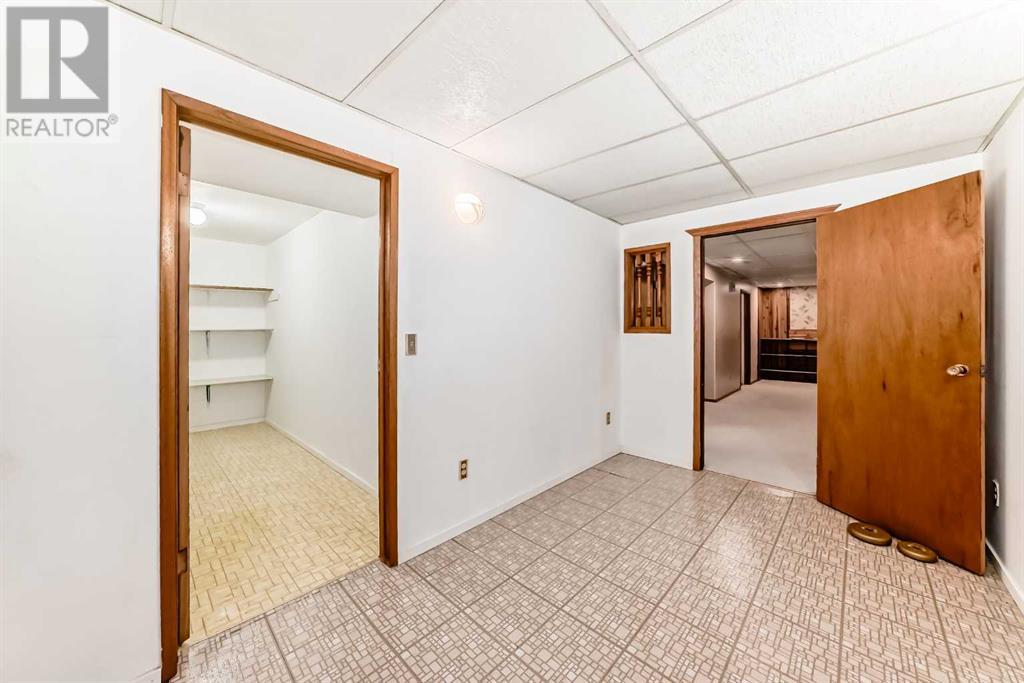 Single Family House Bungalow for Sale in   Street NE Temple Calgary 