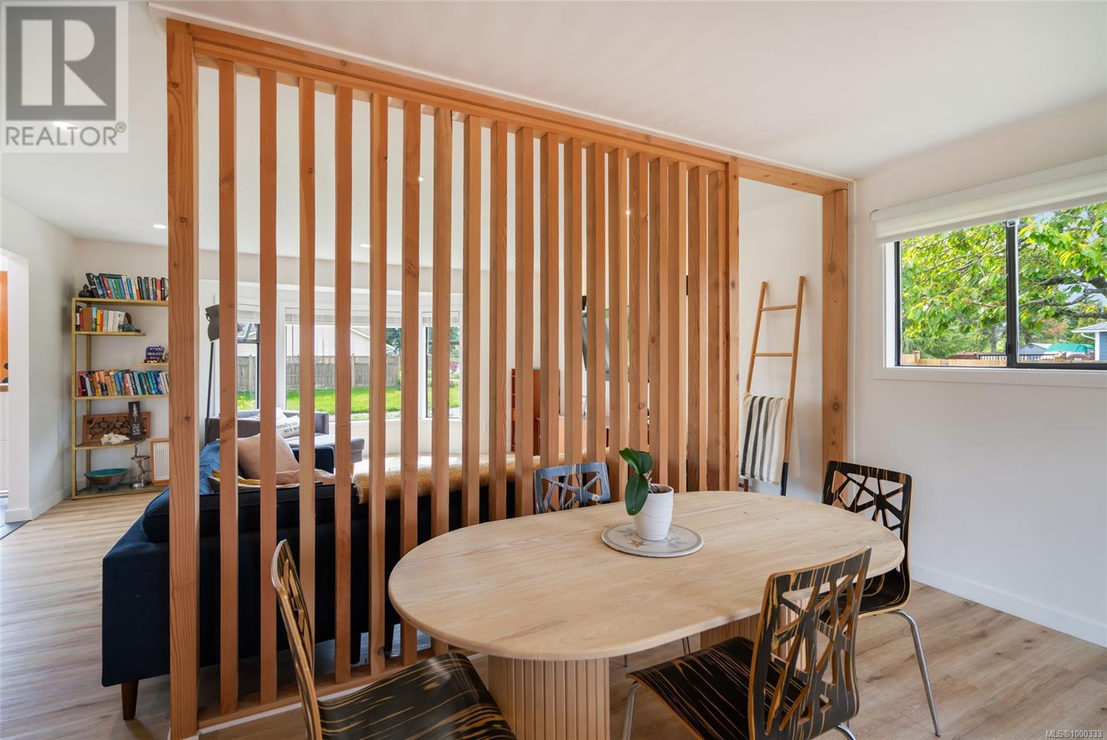 747 Camas Way, Parksville