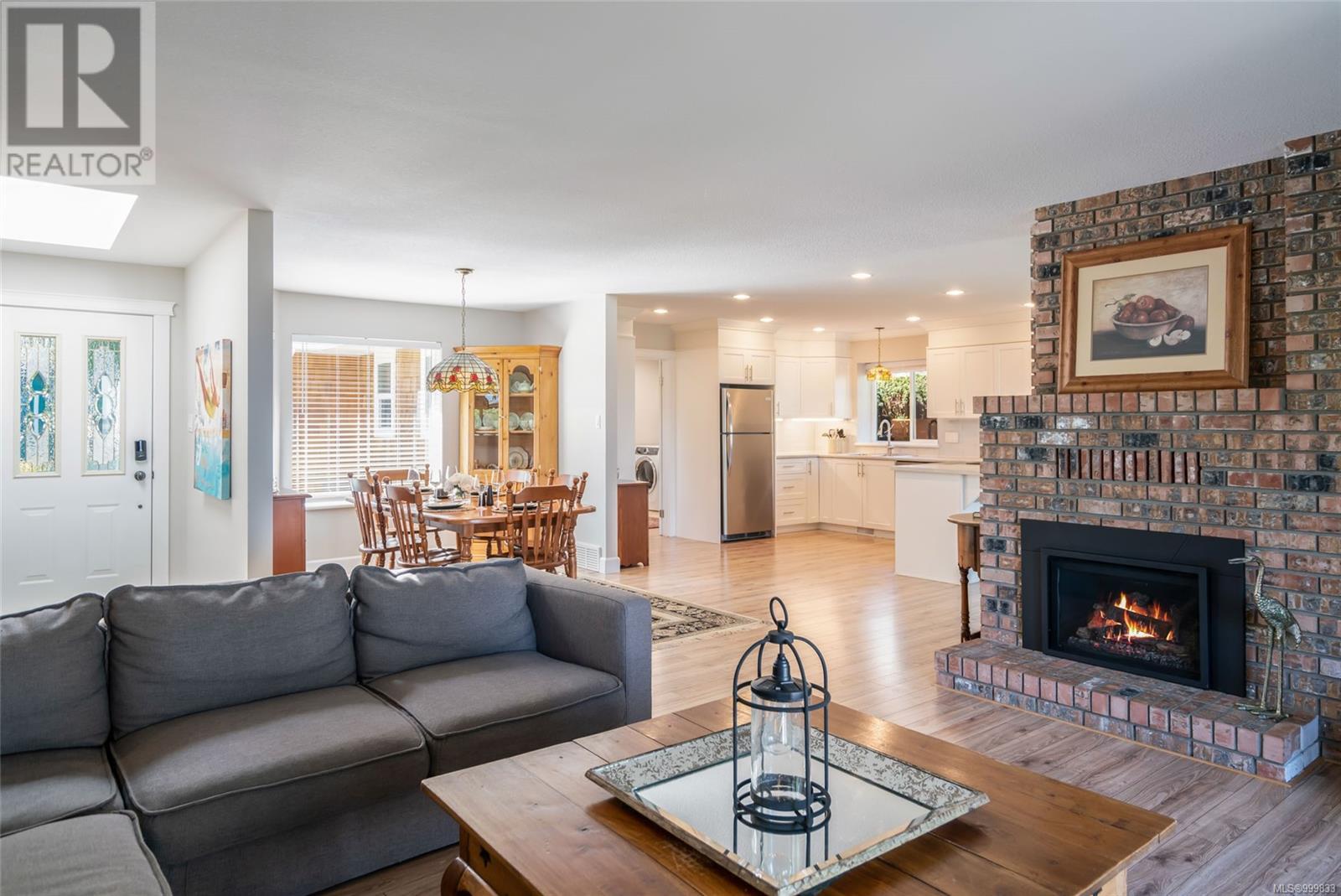 428 Dogwood St N, Parksville real estate listing 999833