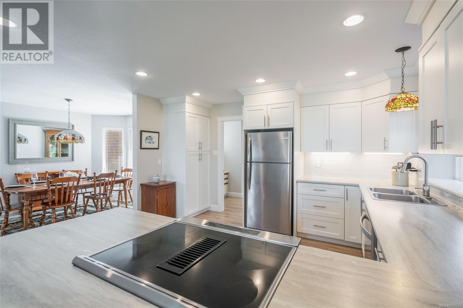 428 Dogwood St N, Parksville real estate listing 999833