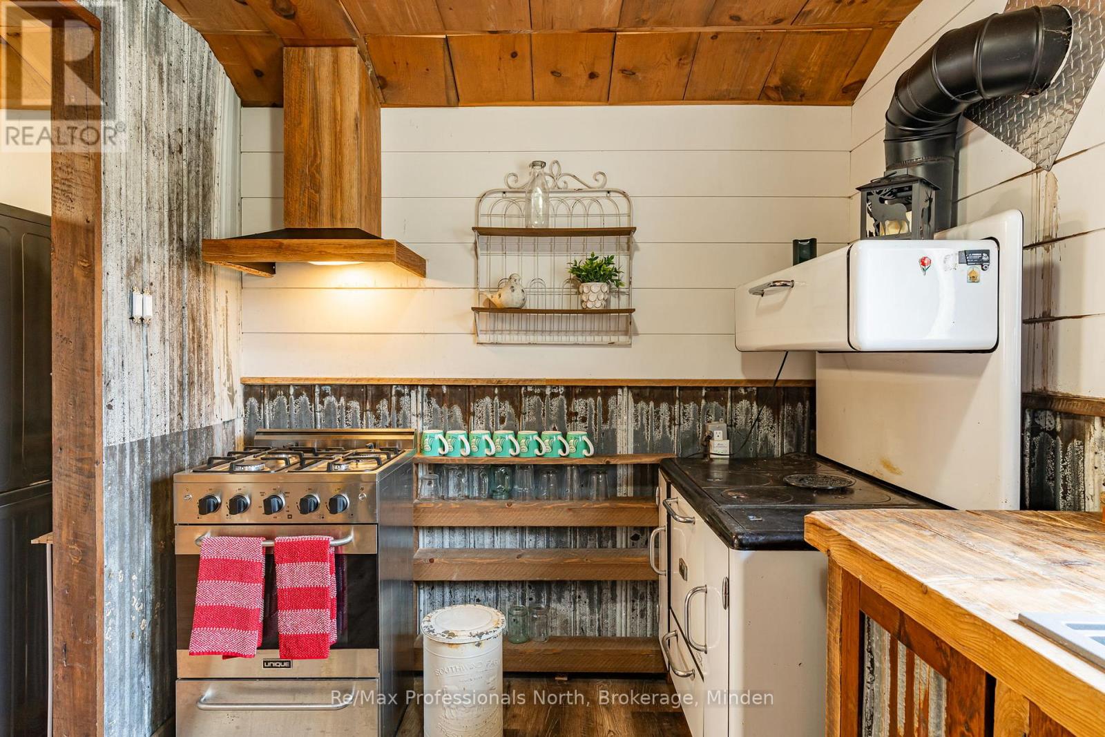 1047 MCCREA ROAD - 13