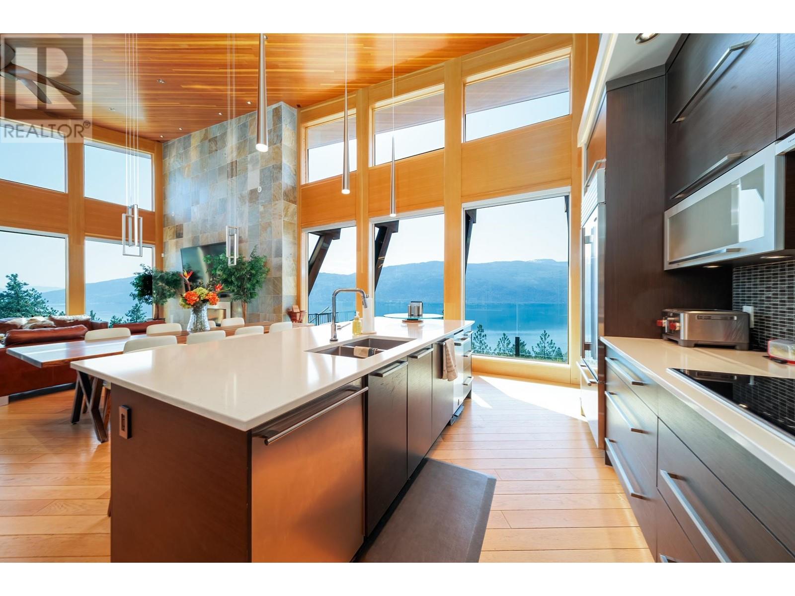 13889 Ogilvey Lane, Lake Country