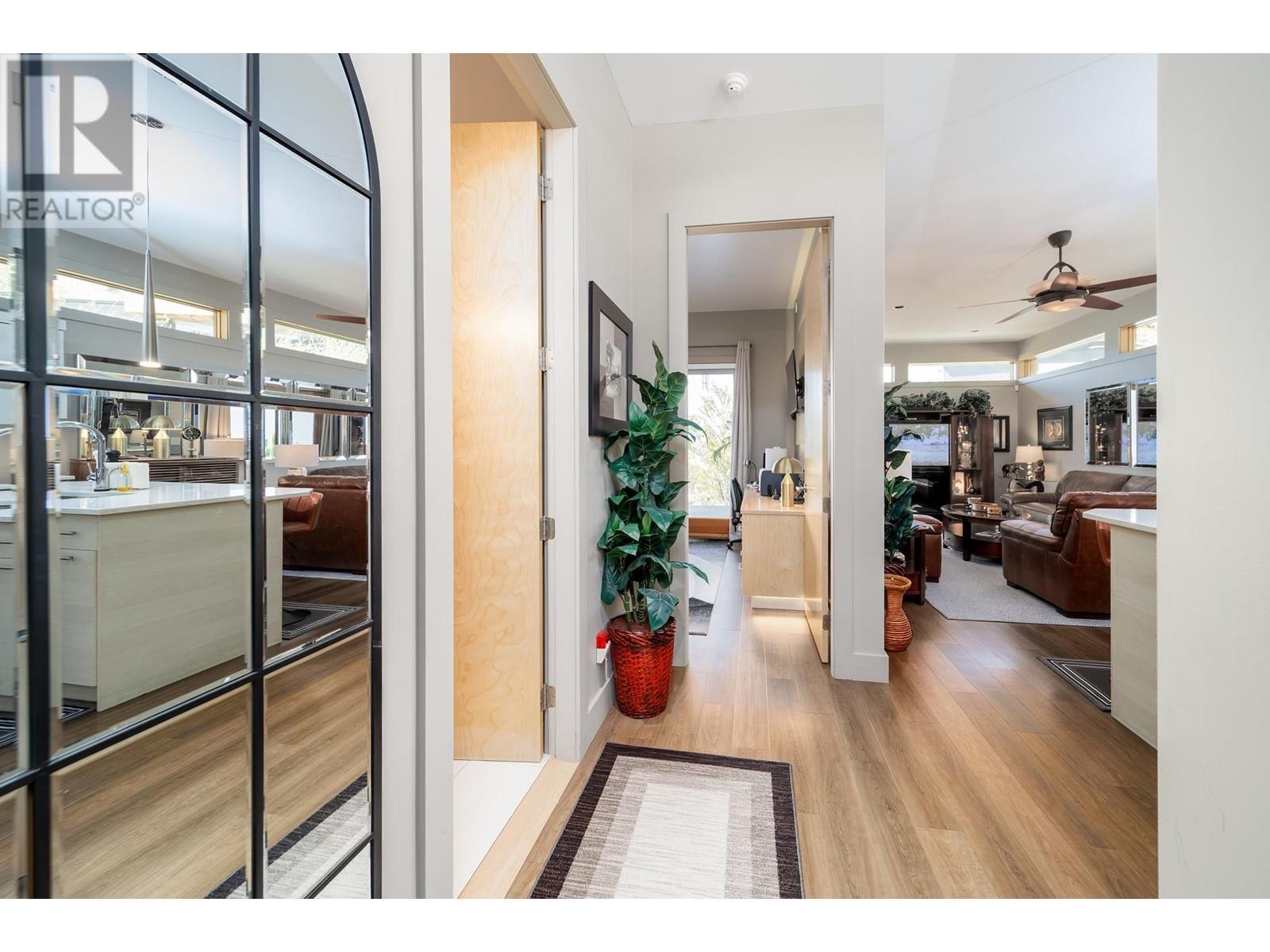 13889 Ogilvey Lane, Lake Country