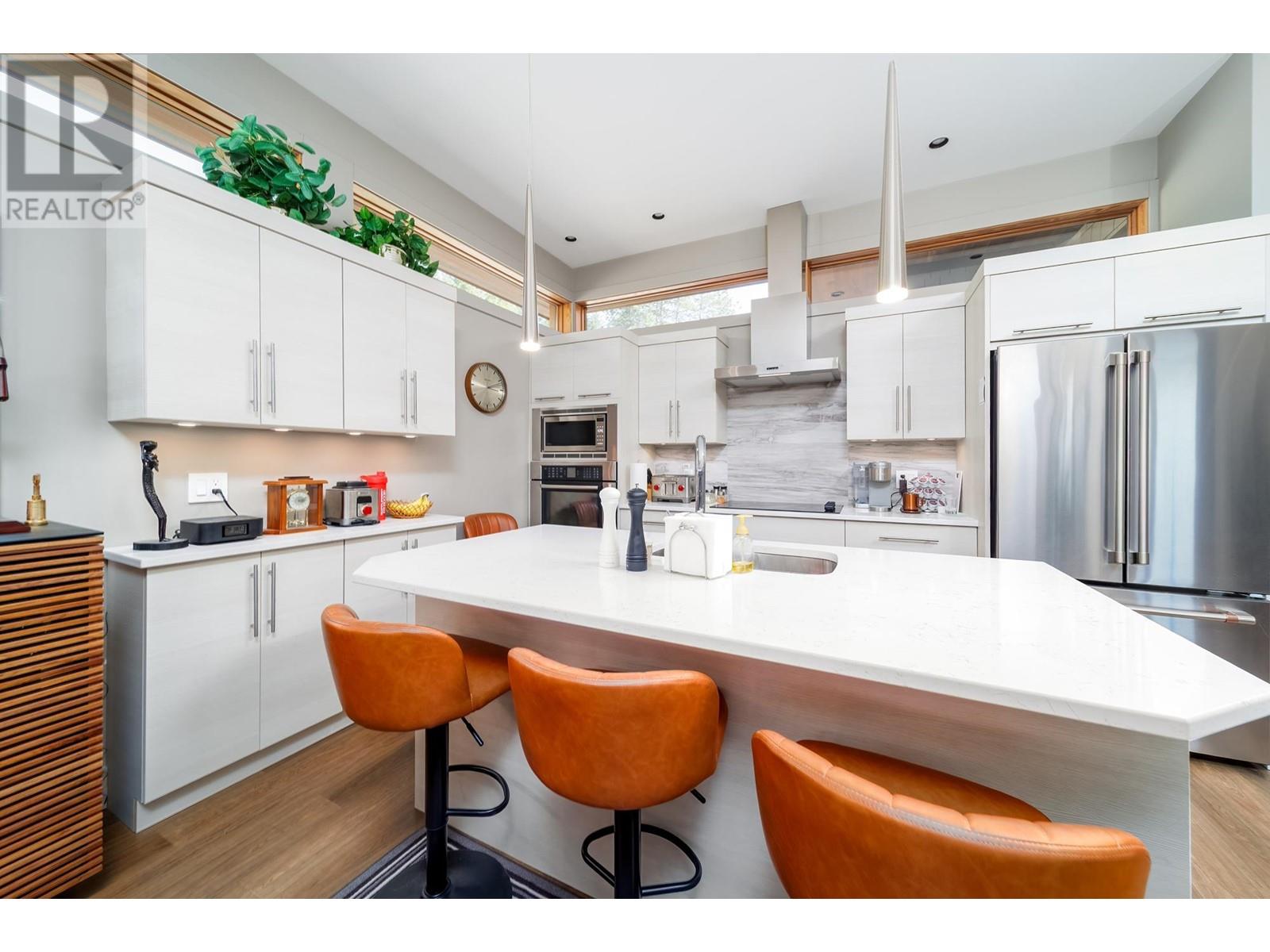 13889 Ogilvey Lane, Lake Country