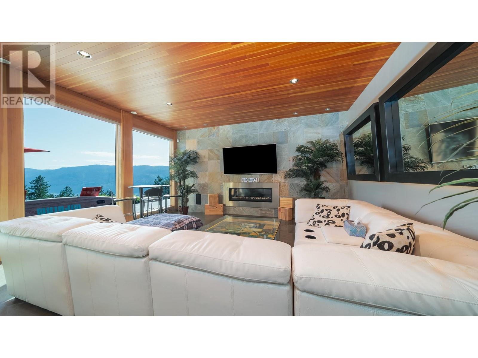 13889 Ogilvey Lane, Lake Country