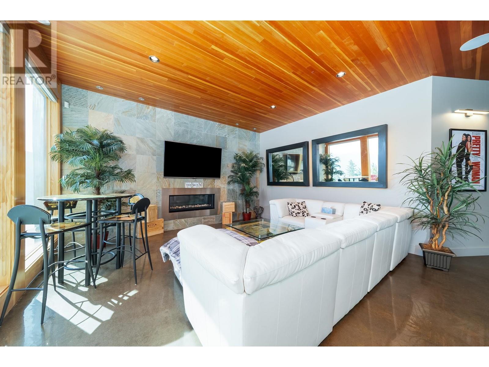 13889 Ogilvey Lane, Lake Country