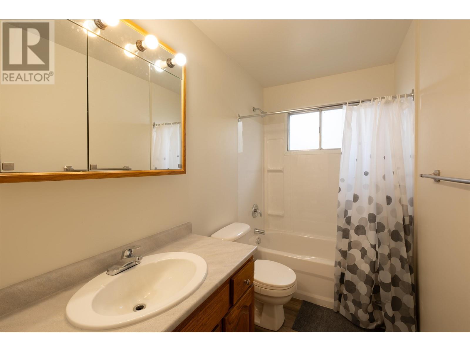 Photo 12 of 1145 Cluculz Avenue, Prince George BC