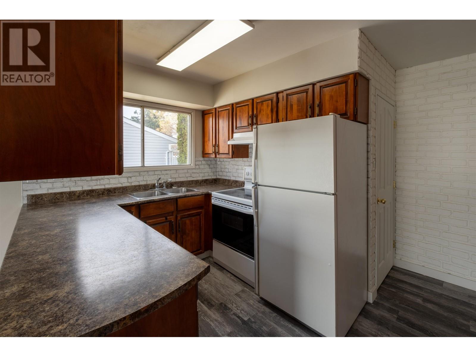 Photo 7 of 1145 Cluculz Avenue, Prince George BC