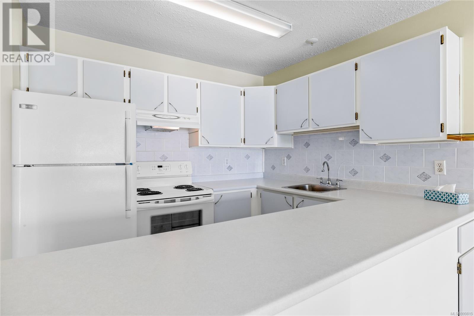 #302 100 DAWES ST - Image 14
