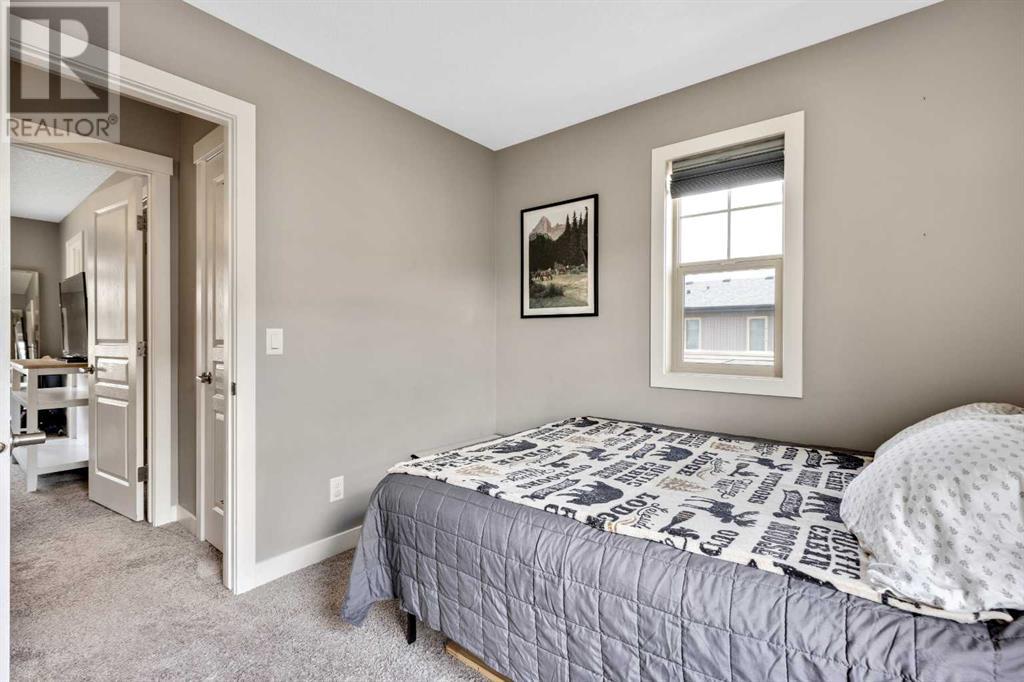 401, 32 Horseshoe Crescent, Cochrane, Alberta