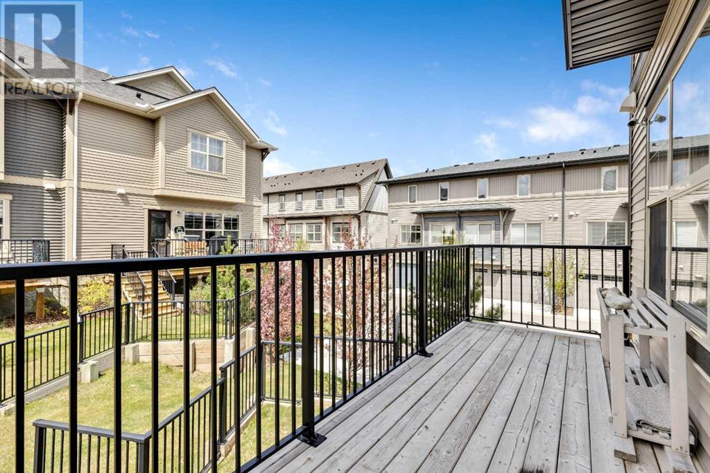 401, 32 Horseshoe Crescent, Cochrane, Alberta