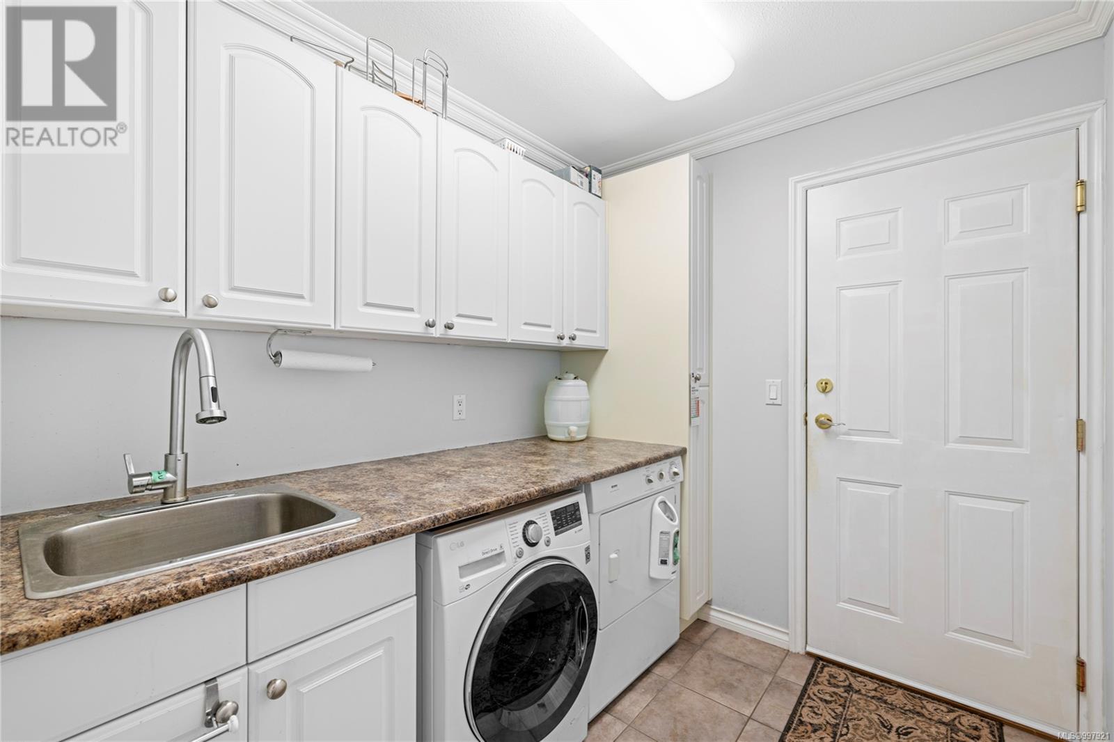 1084 Aery View Way, Parksville real estate listing 997921