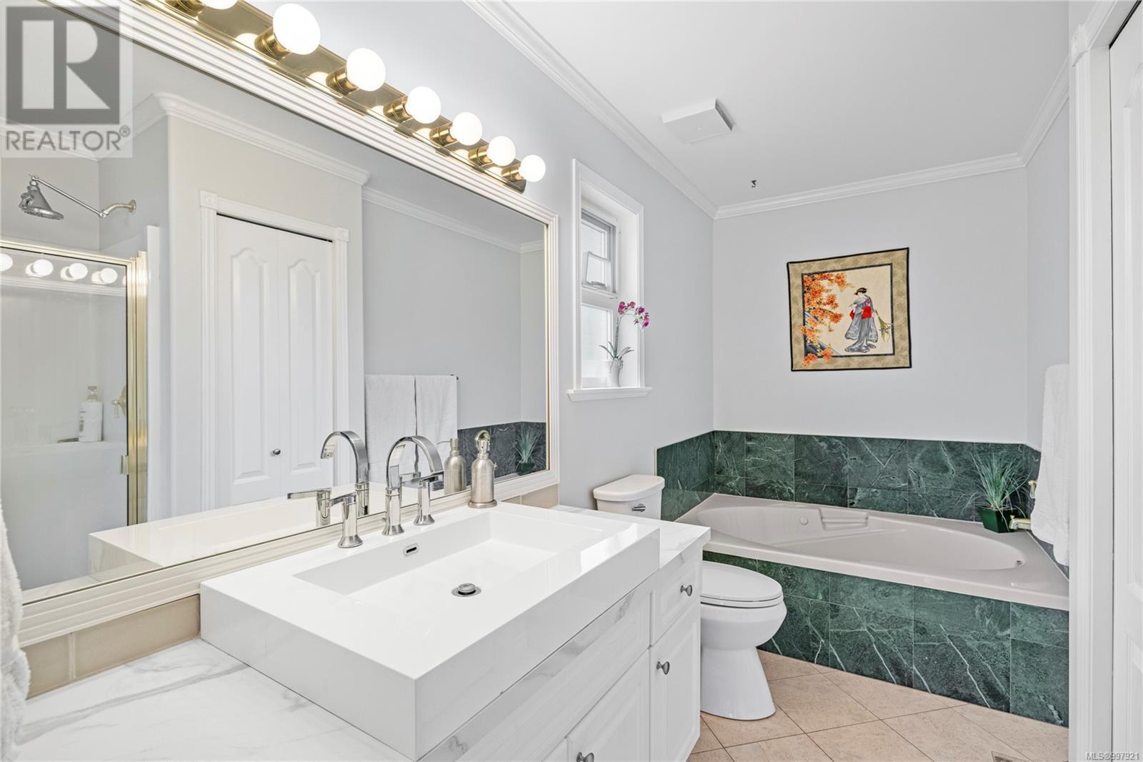 1084 Aery View Way, Parksville real estate listing 997921