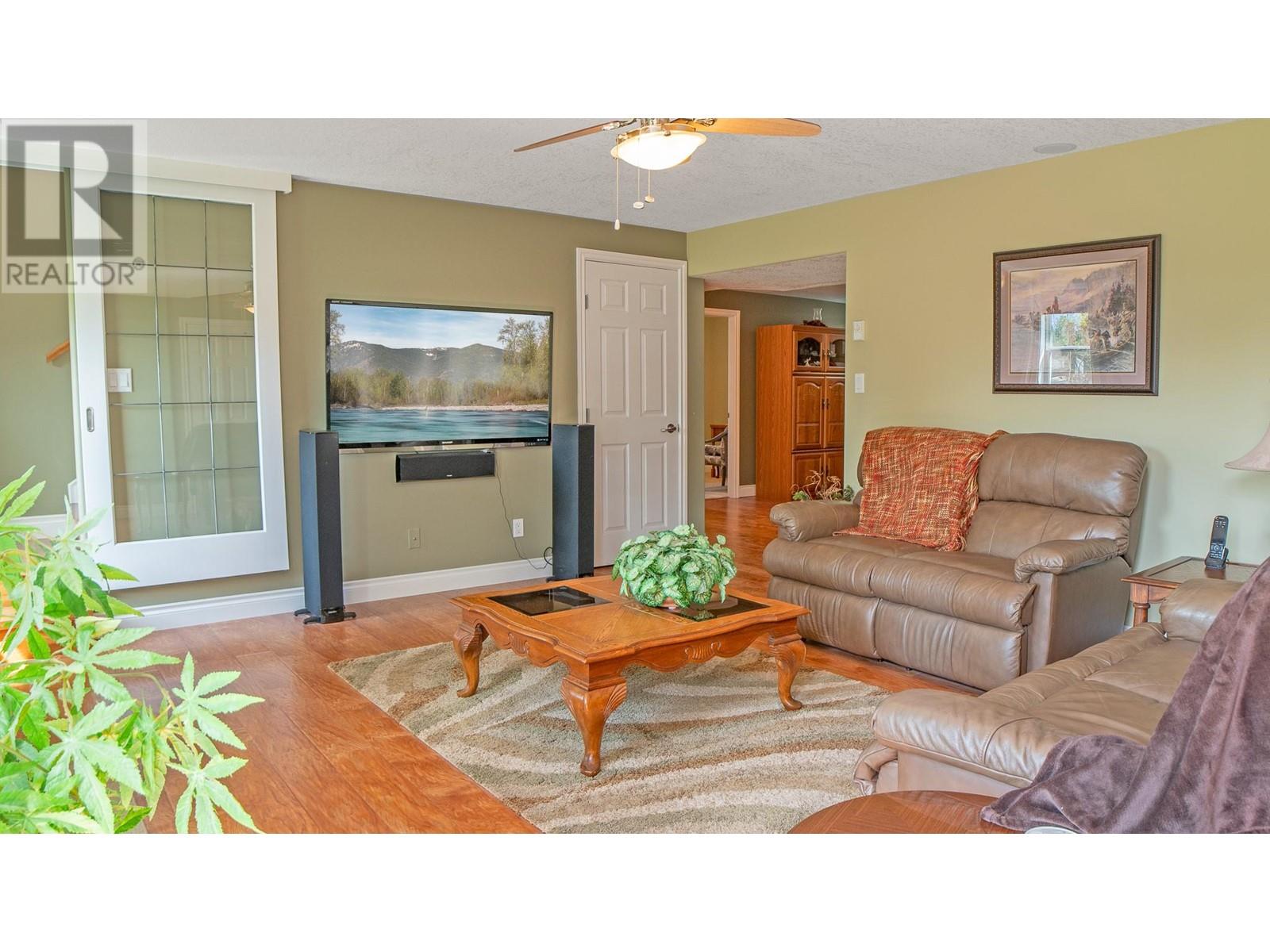 423 6th Avenue S, Creston