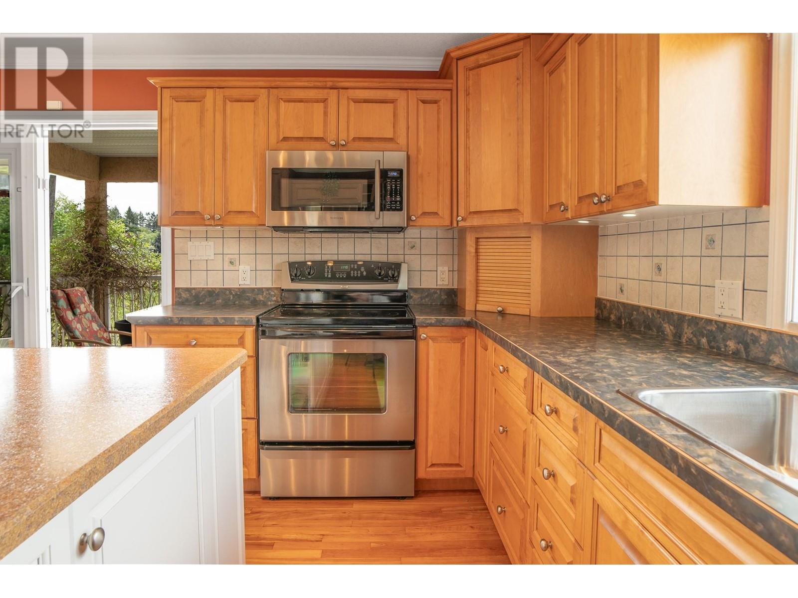 423 6th Avenue S, Creston