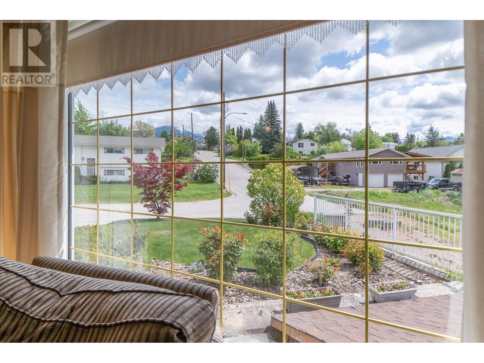 423 6th Avenue S, Creston