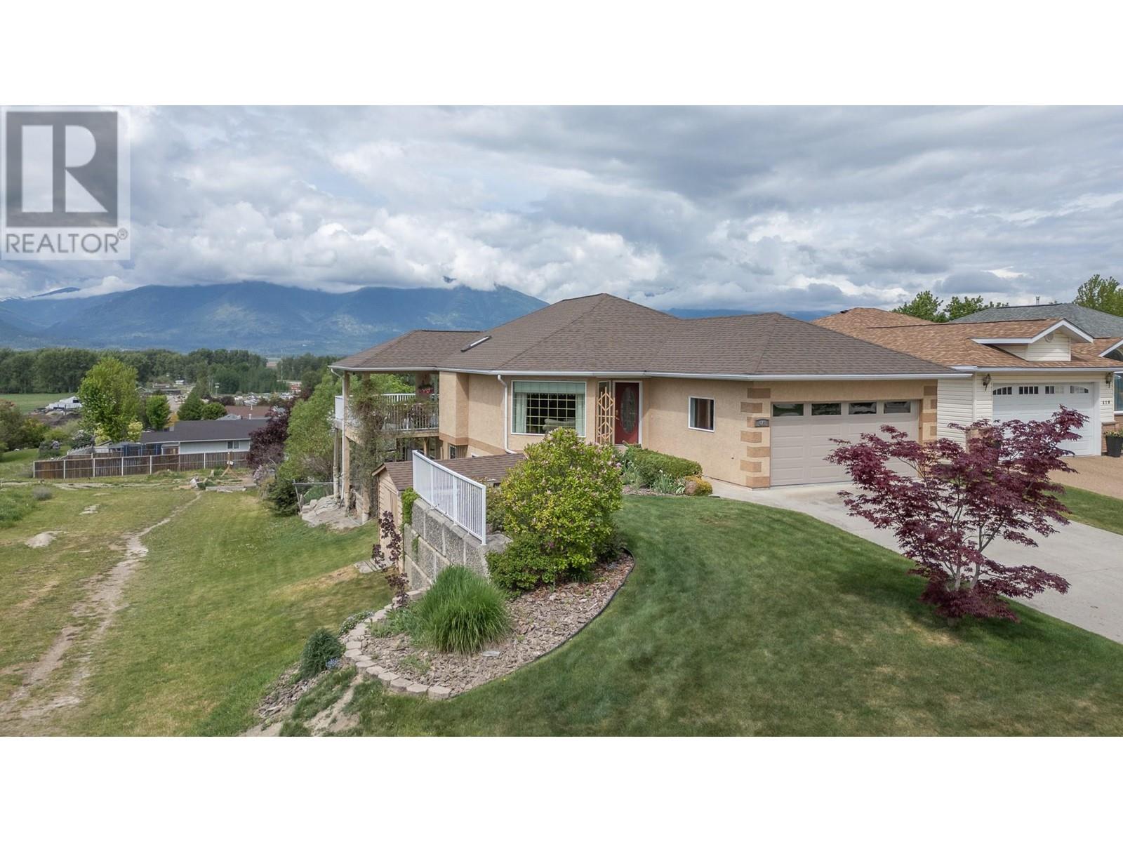 423 6th Avenue S, Creston
