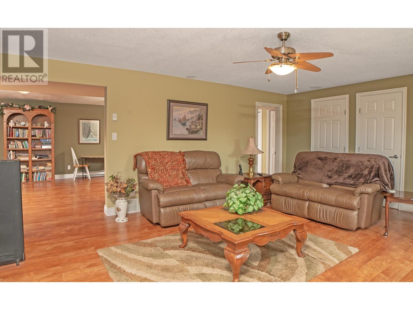 423 6th Avenue S, Creston
