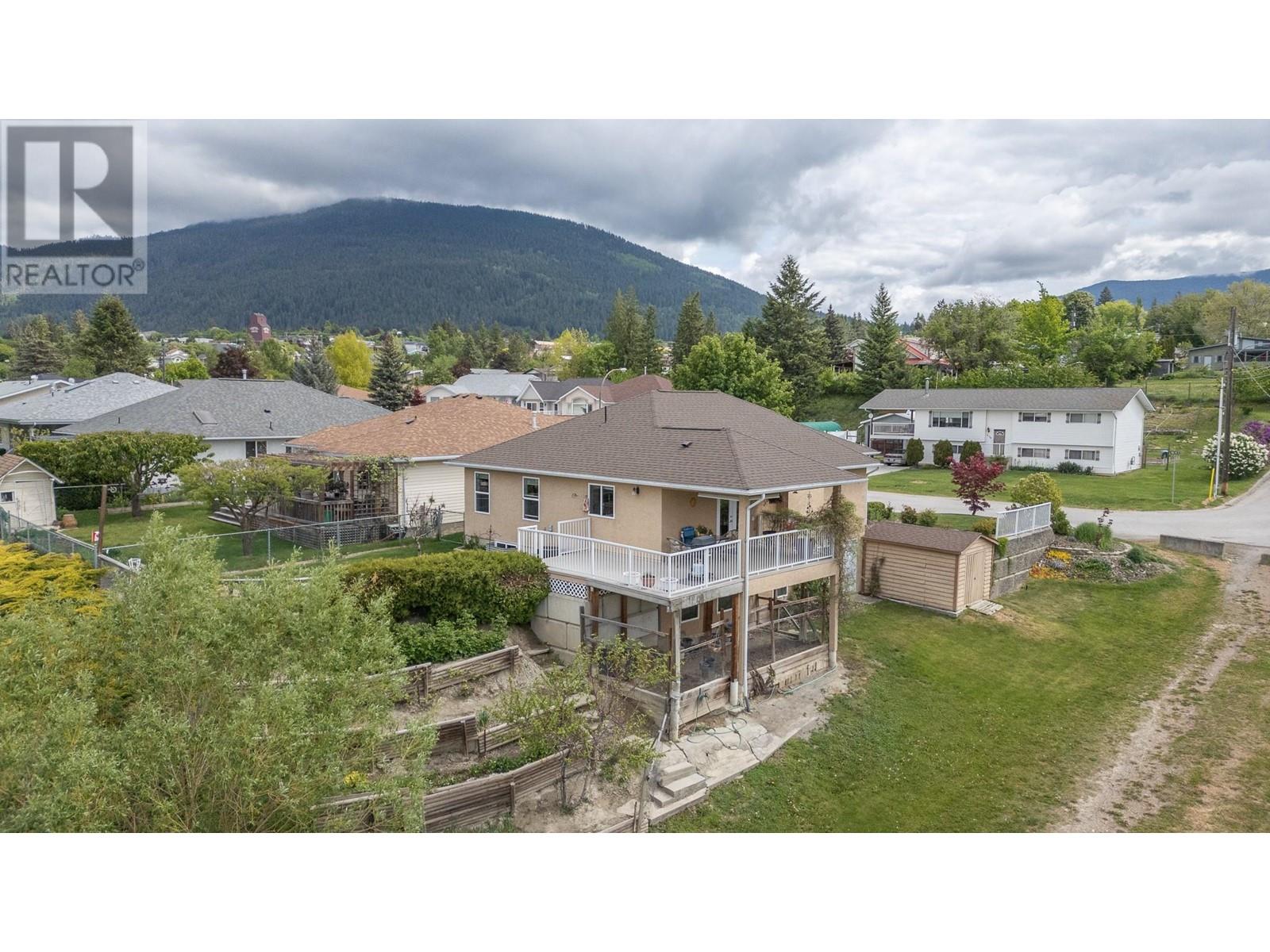 423 6th Avenue S, Creston