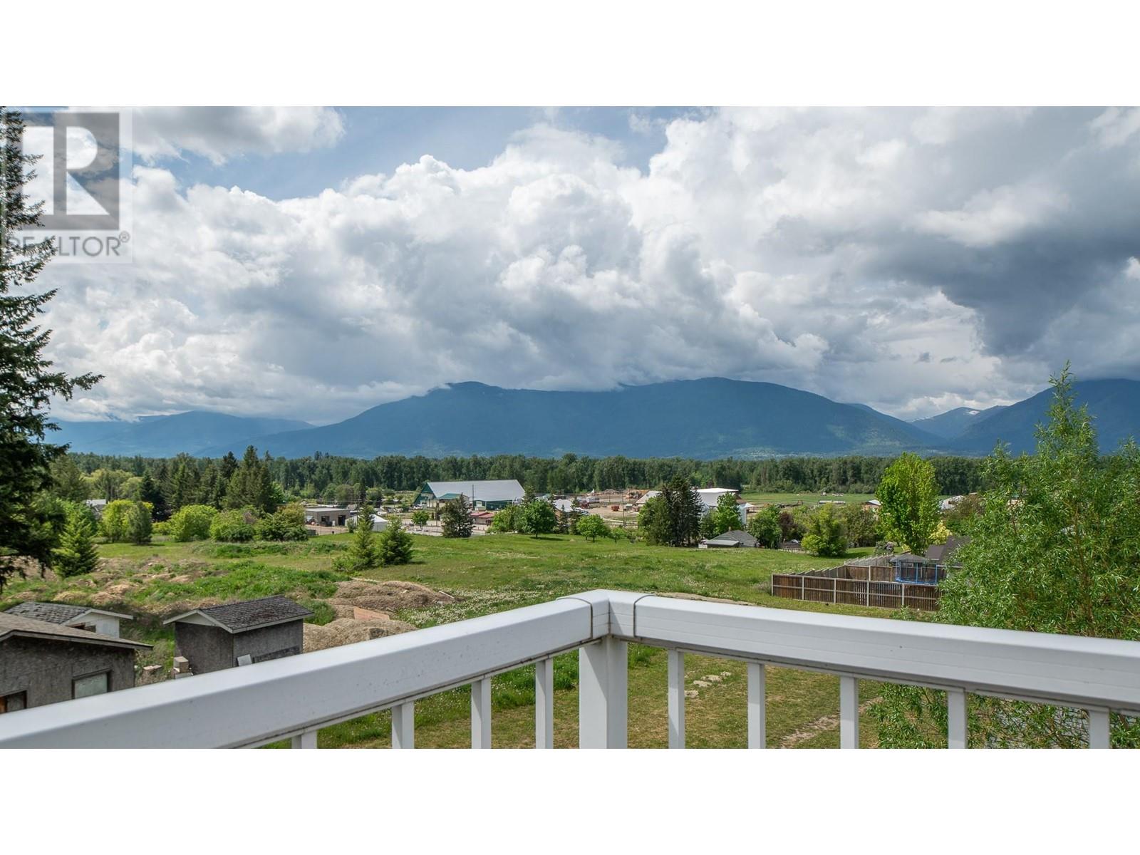 423 6th Avenue S, Creston