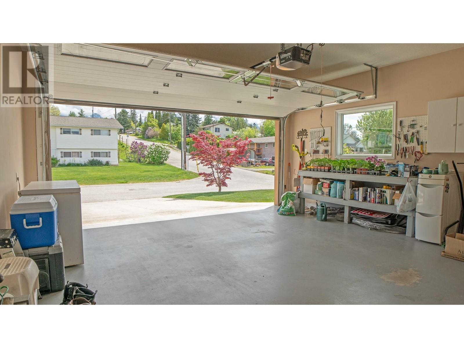 423 6th Avenue S, Creston