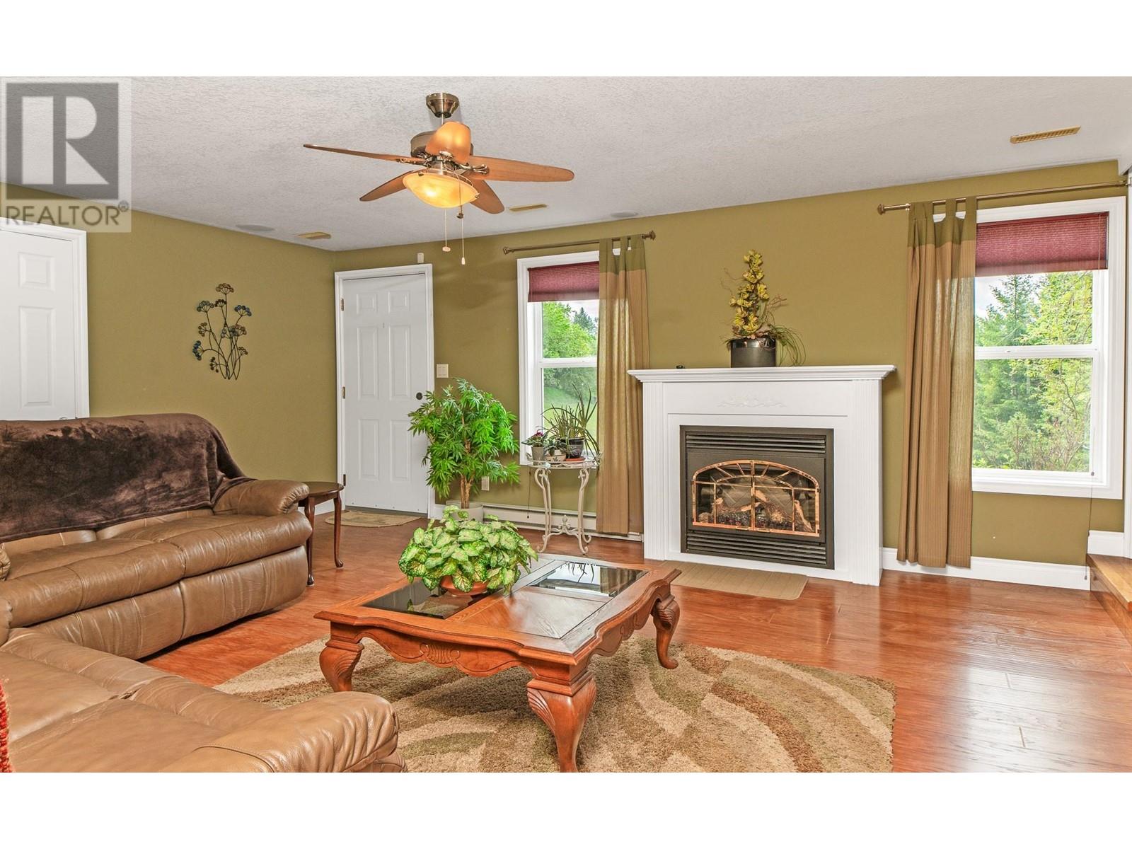423 6th Avenue S, Creston