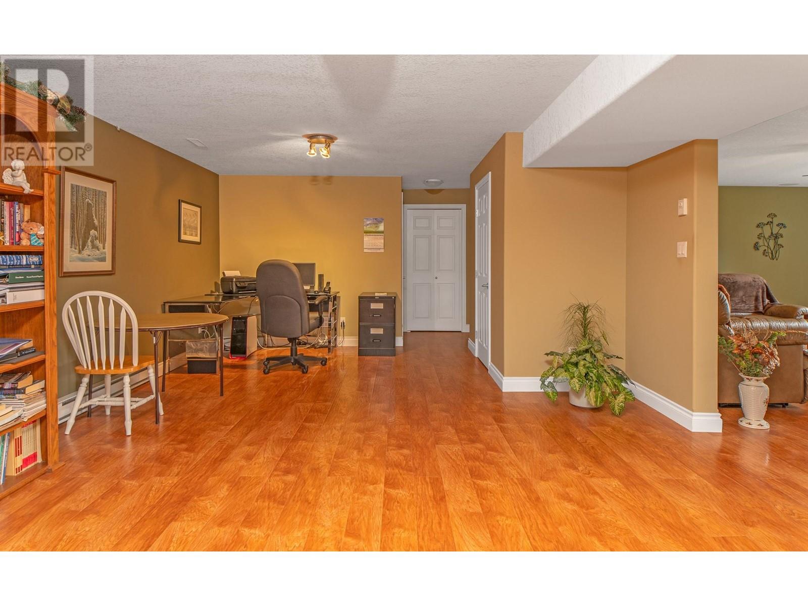 423 6th Avenue S, Creston