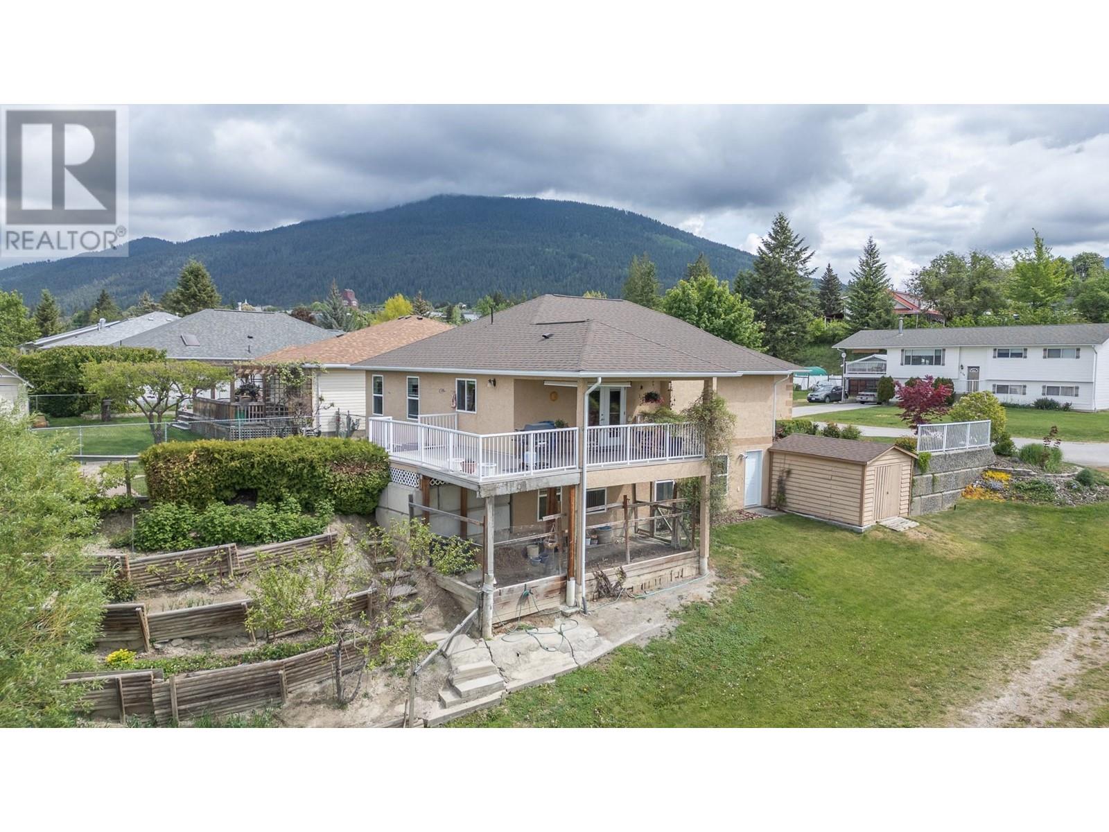 423 6th Avenue S, Creston
