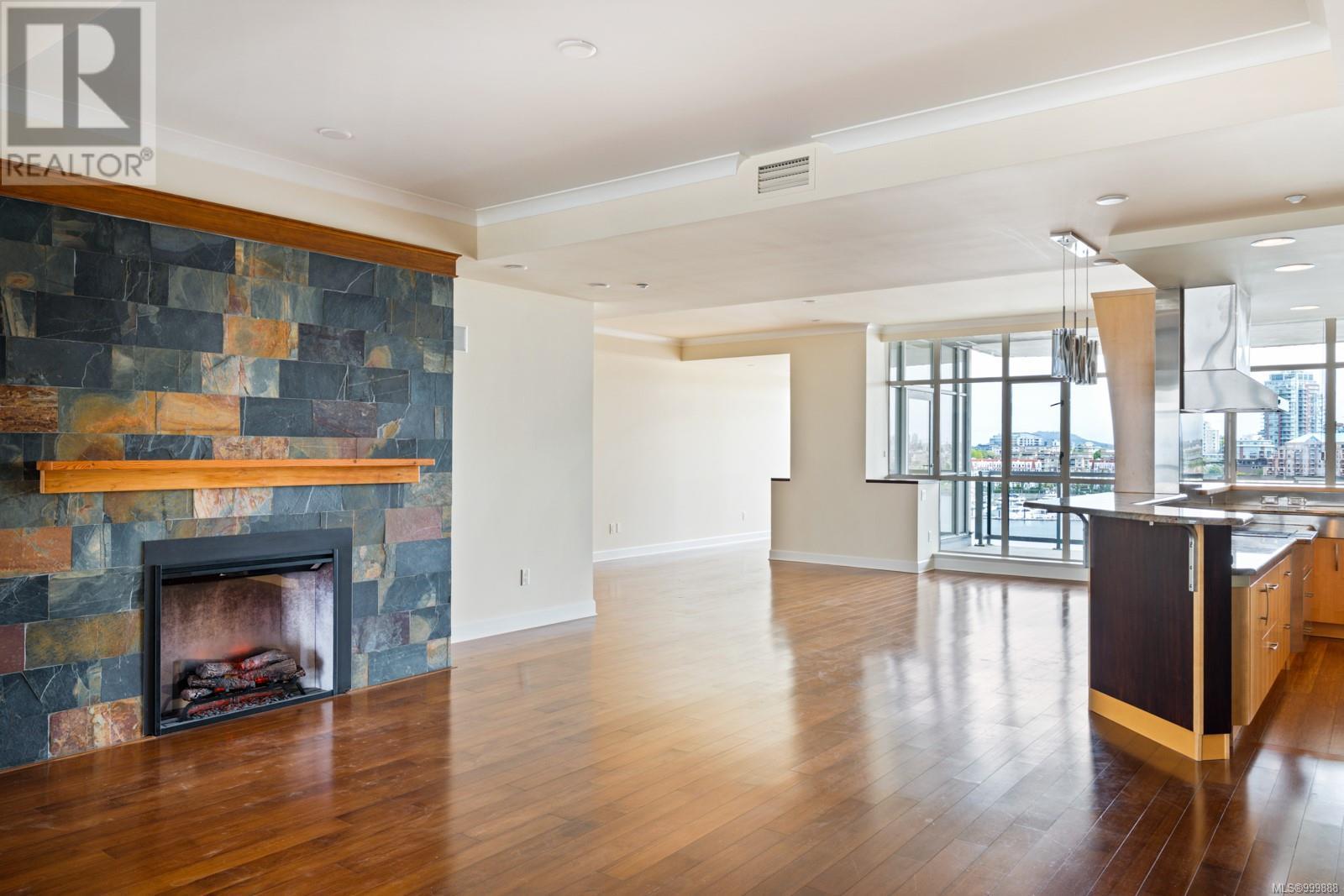 Photo 50 of 821 21 Dallas Rd, Victoria BC