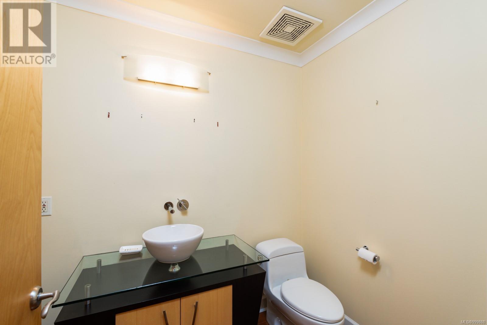 Photo 7 of 821 21 Dallas Rd, Victoria BC