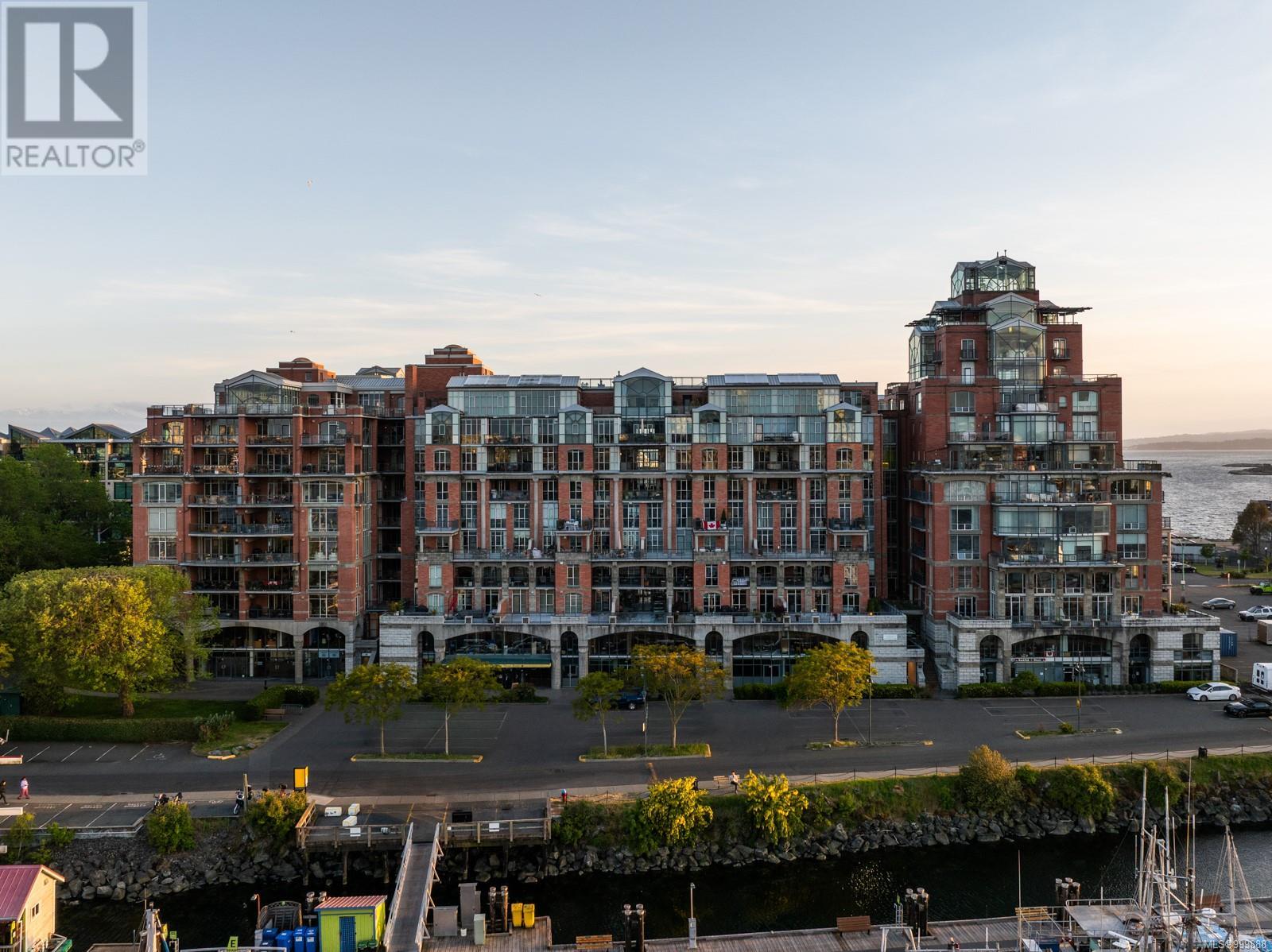 Photo 41 of 821 21 Dallas Rd, Victoria BC