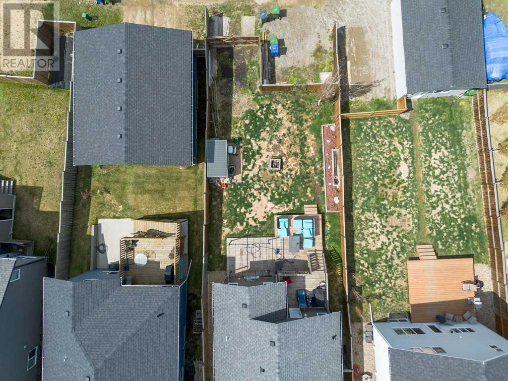 70 Village Crescent, Red Deer