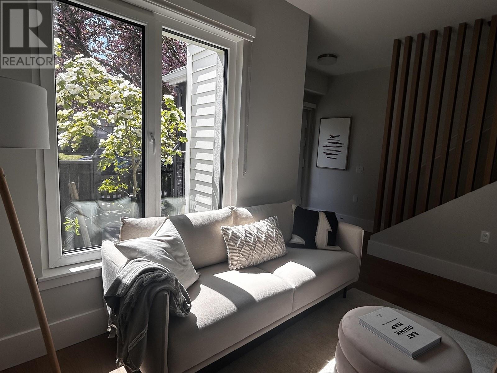 Photo 5 of 1341 E 21st Avenue, Vancouver BC