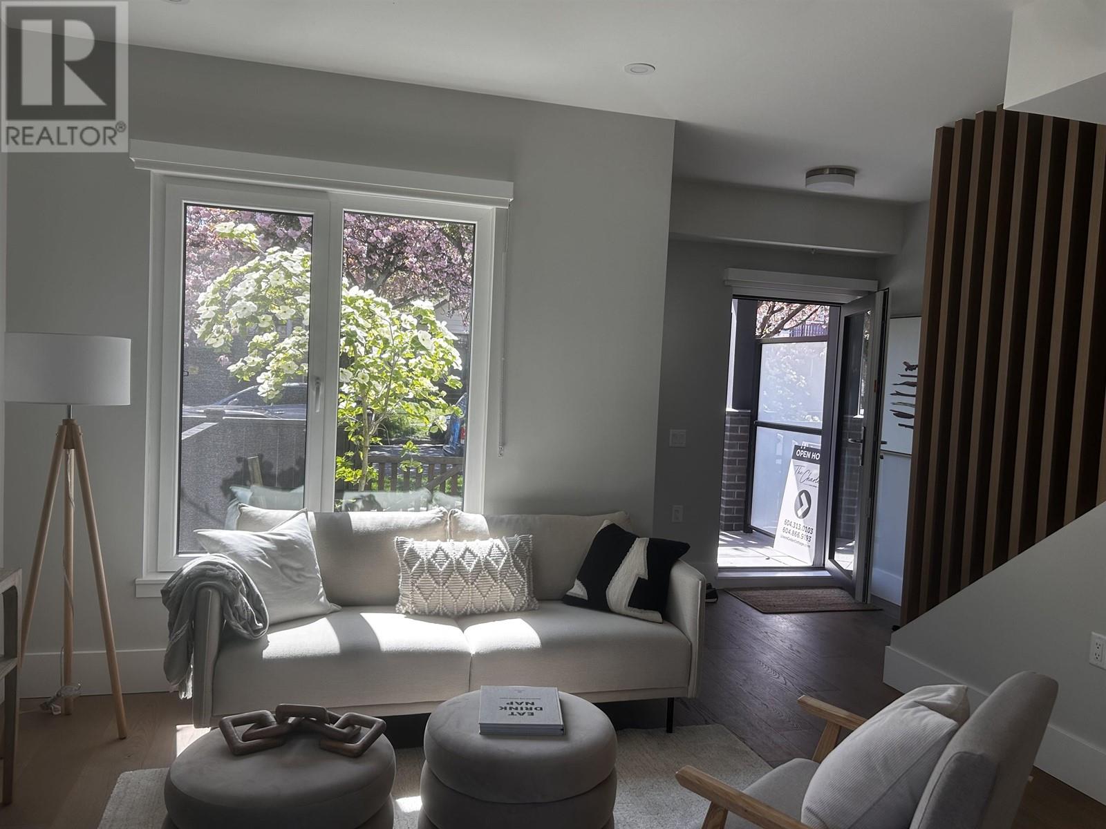 Photo 3 of 1341 E 21st Avenue, Vancouver BC