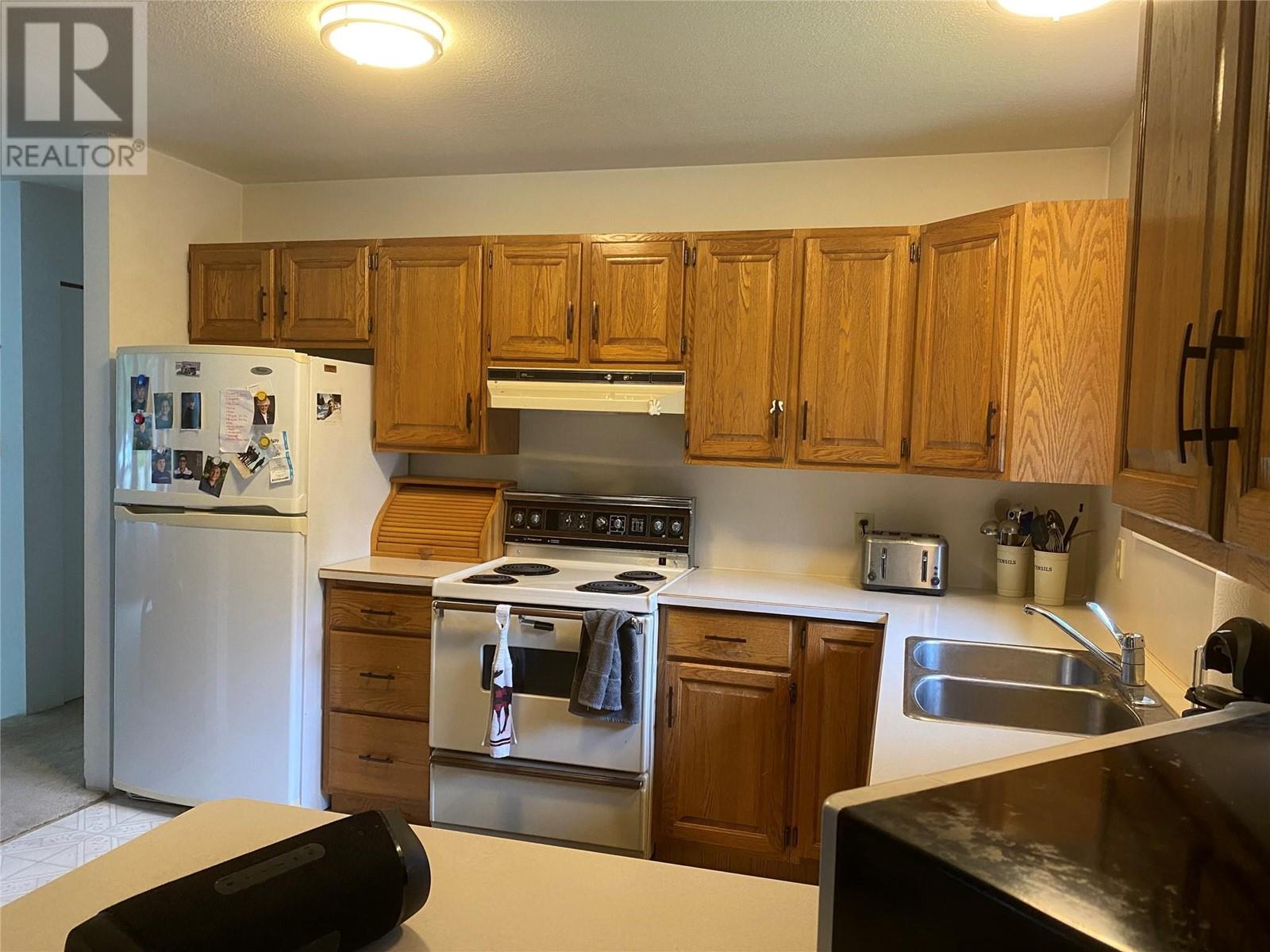1050 Webb Road, South Slocan